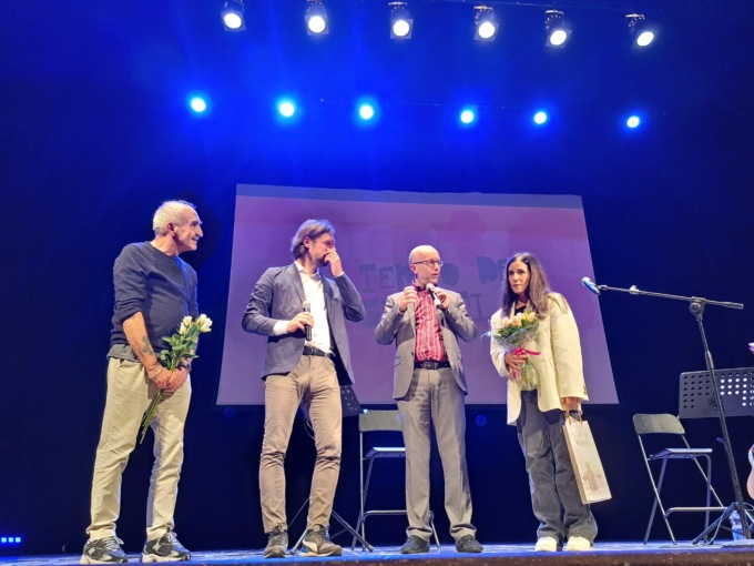 Per “Donne in canto” il Tempo dei giganti” è andato in scena al teatro Tirinnanzi