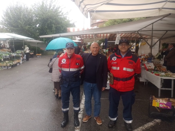 Più sicurezza al mercato di Bareggio con i Carabinieri volontari
