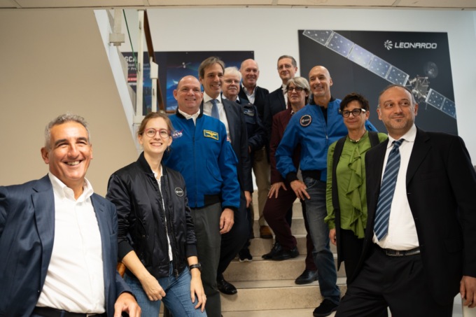 Gli astronauti atterrano da Leonardo a Nerviano