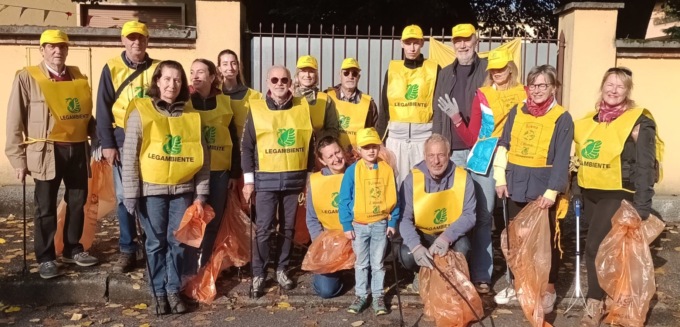 Legambiente ha pulito parchi giardini e piste ciclabili
