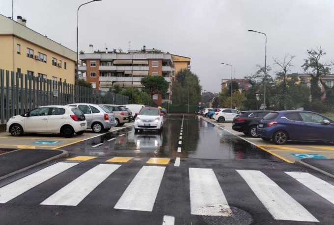 Aperti alla sosta i quaranta stalli di via Pietro Nenni
