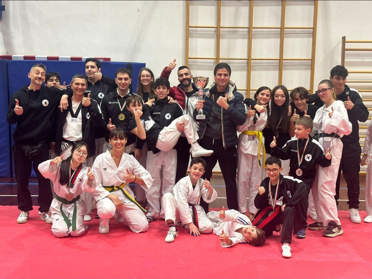 L'OLIMPIC TAEKWONDO VALERIO SPINOSA TRIONFA AGLI INTERNAZIONALI D'ITALIA DI TAEKWONDO 2024