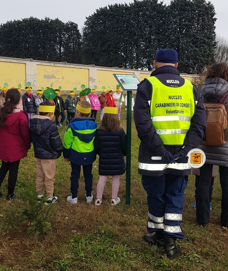 Vanzaghello Giornata dell'albero scuola 2