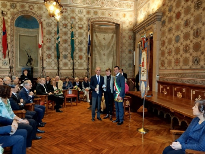 Benemerenze civiche: 11 volte grazie "a chi al lamento ha opposto l'azione"