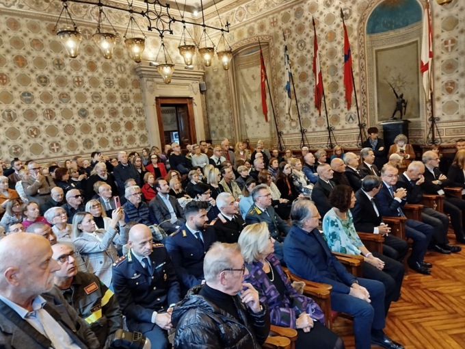Benemerenze civiche: 11 volte grazie "a chi al lamento ha opposto l'azione"