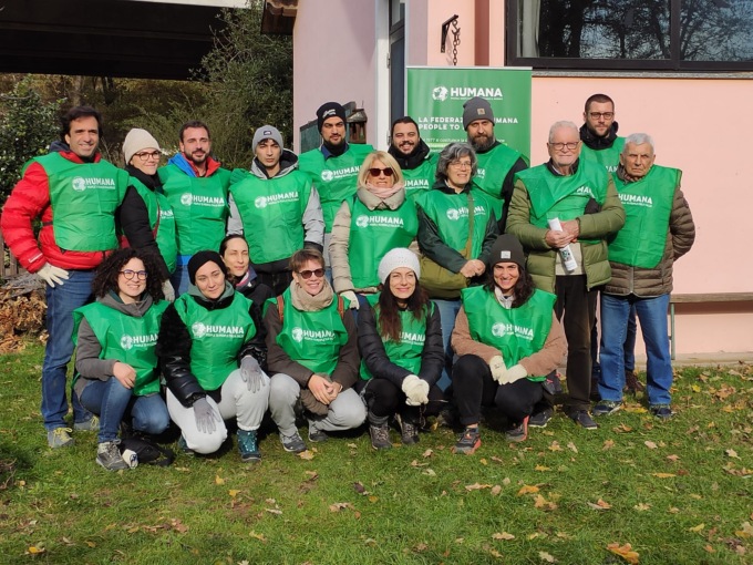 Piante per il Wwf grazie ai vestiti usati