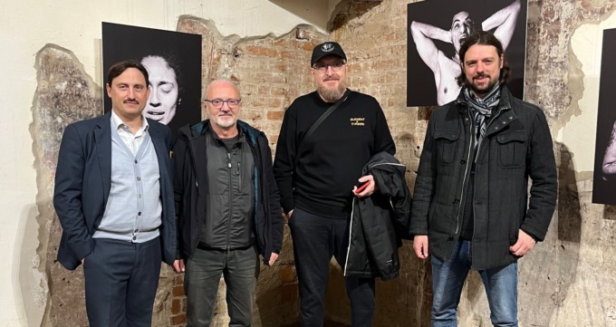 “Narrazione” al Castello: via alla collettiva dell’associazione fotografica Circolo 87