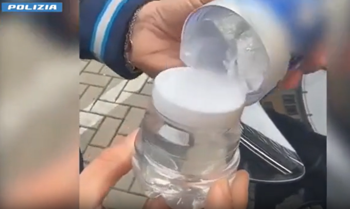 Spaccio a Baranzate e Bollate: la droga nascosta anche in finte bottiglie d’acqua