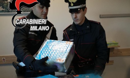 Botti illegali costuditi in casa: denunciati un 25enne e un 29enne