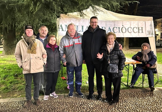 Canzoni, spuntino e Vin Brulee sul sagrato della Basilica la sera della vigilia