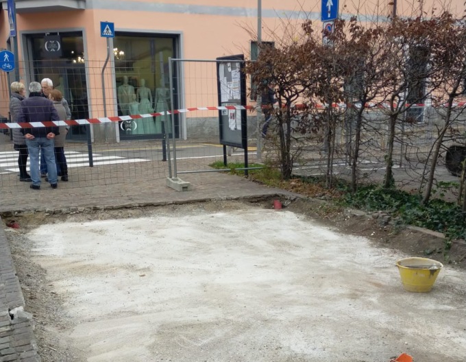 Le ruspe hanno demolito la storica edicola
