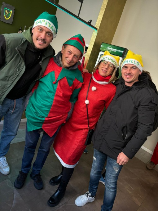 Oltre 150 persone in corsa con i Babbi Natale