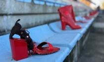 Scarpe rosse contro la violenza sugli spalti del Rugby Parabiago