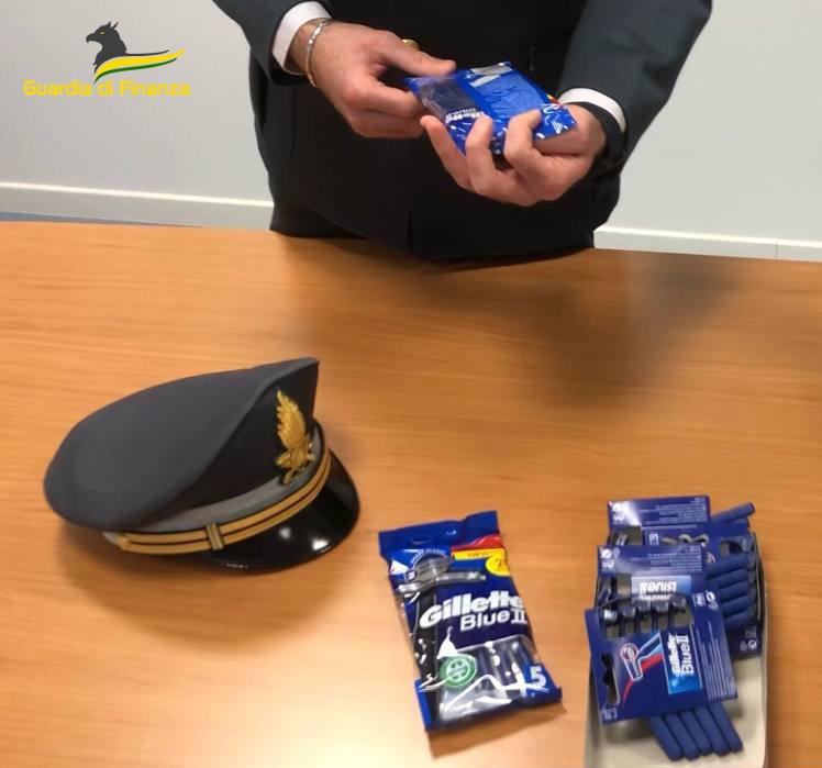 Guardia di Finanza sequestrate lamette da barba Gillette contraffatte