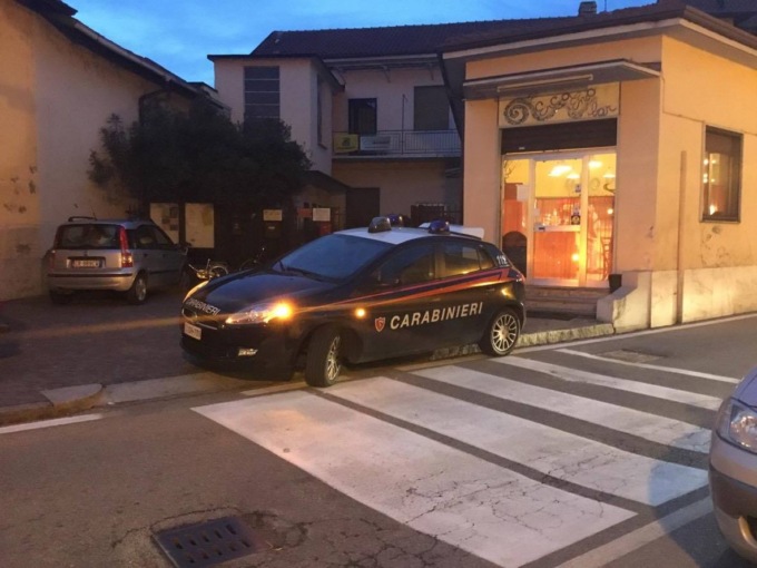 Rapina in farmacia, indagano i carabinieri