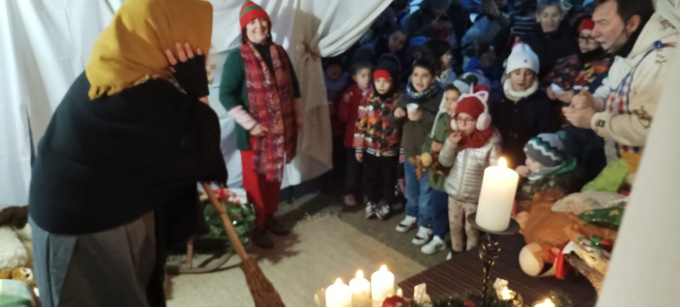 Tombola, merenda e una calza per tutti: Parabiago ha festeggiato la Befana