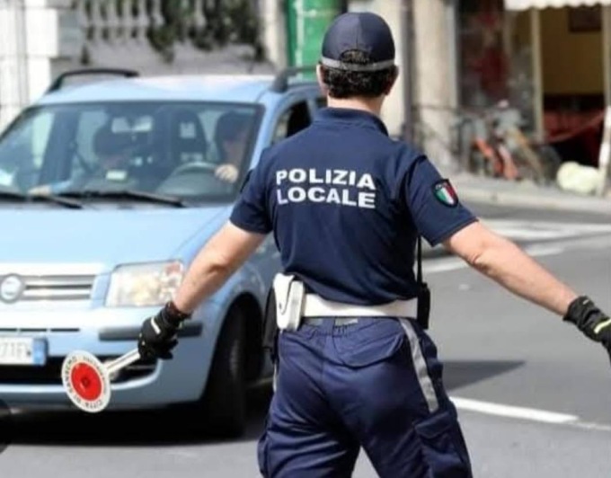 Due interventi stradali della Polizia Locale finiti con denunce