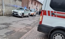 Ha un malore in strada: interviene l'assessore per salvarlo