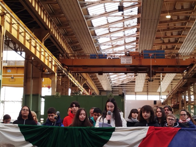 "Se siamo liberi lo dobbiamo anche a voi": il "grazie" ai deportati della Franco Tosi