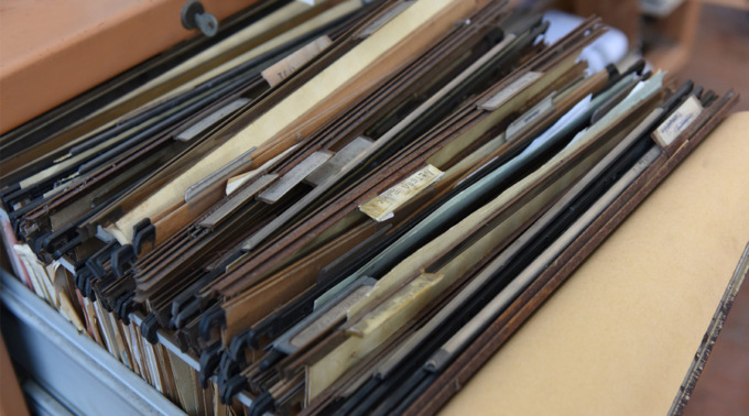 Le cantine e i box di Milano sono piene d’archivi cartacei, la soluzione