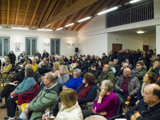 Consiglio gremito per il Parco Arcadia, ma non tutti i cervi saranno trasferiti
