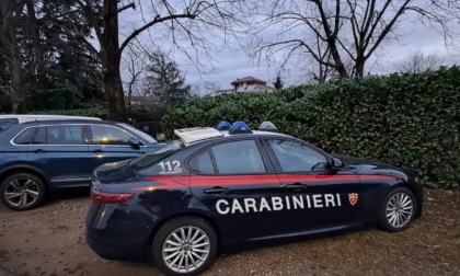 Famoso veterinario trovato morto in giardino