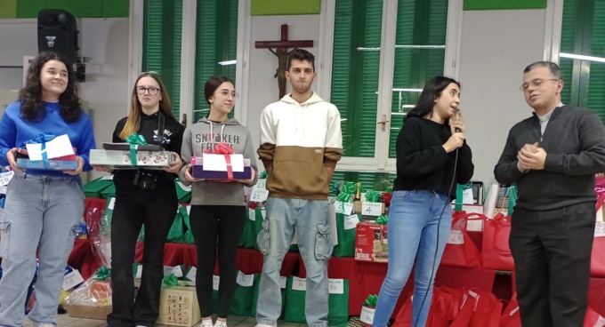 Tombola e premiazione presepi. 1° premio alla famiglia Monticelli