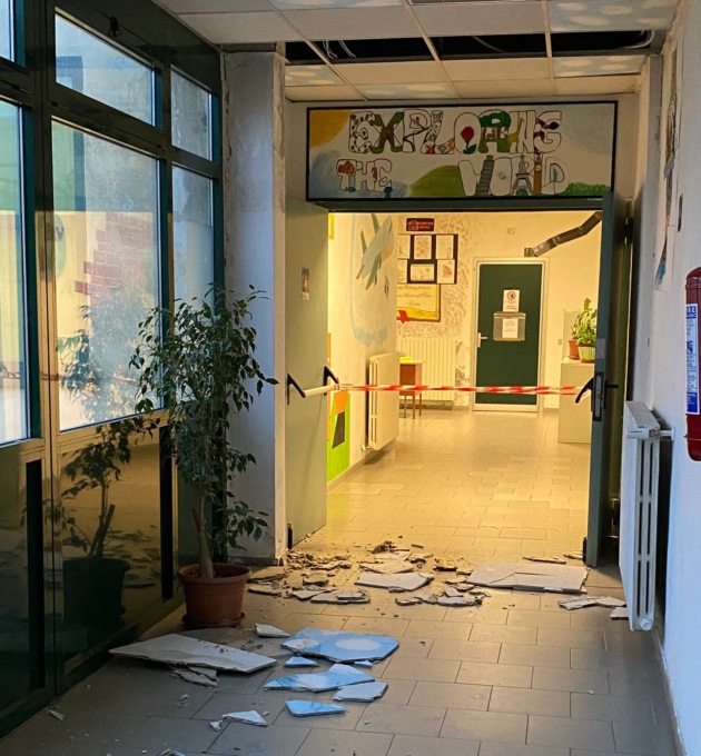 Non c’è pace per il Marcora: crolla una parte di controsoffitto