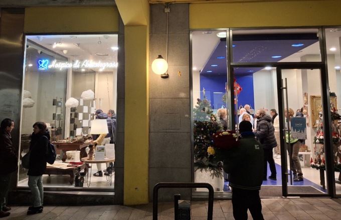 Hospice di Bià: dal temporary shop raccolti oltre 12mila euro