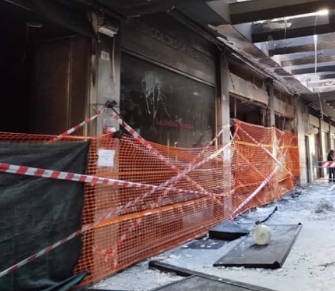 Bià: eseguiti due provvedimenti cautelari per il rogo in Galleria