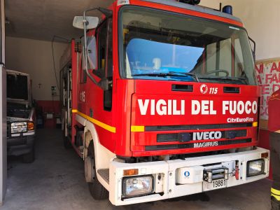 Incendio in un appartamento, la proprietaria intossicata ricoverata in ospedale