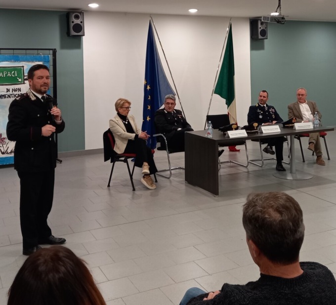 Un occhio al territorio e l’altro alle truffe: le Forze dell’ordine a tu per tu con i cittadini