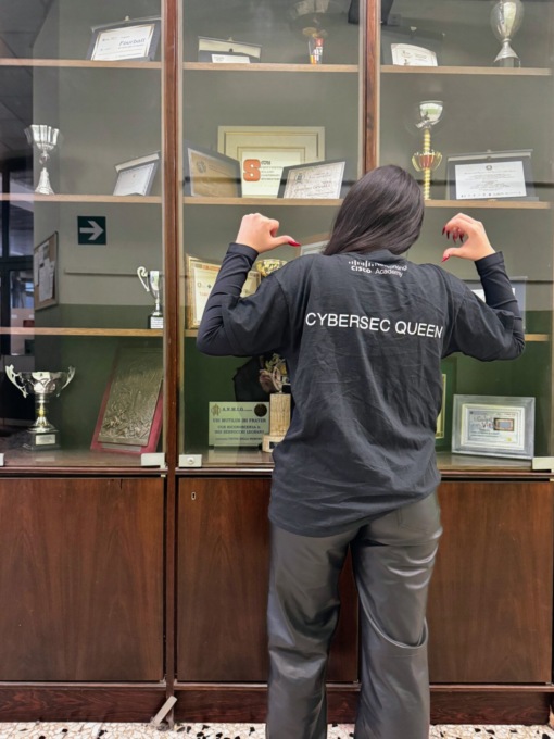 Studentessa del Bernocchi incoronata Cyber queen all'It Academy day