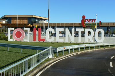 Truffa del sordomuto al centro commerciale, finte invalide tentano di raggirare due carabinieri