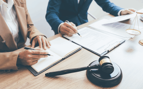 L’importanza del grafologo forense: ecco come opera un vero professionista