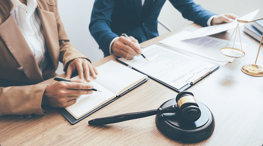 L’importanza del grafologo forense: ecco come opera un vero professionista