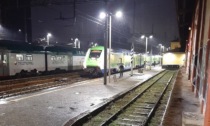 Bivacchi notturni nella sala d'attesa della stazione: il Comune chiede che Rfi installi un cancello