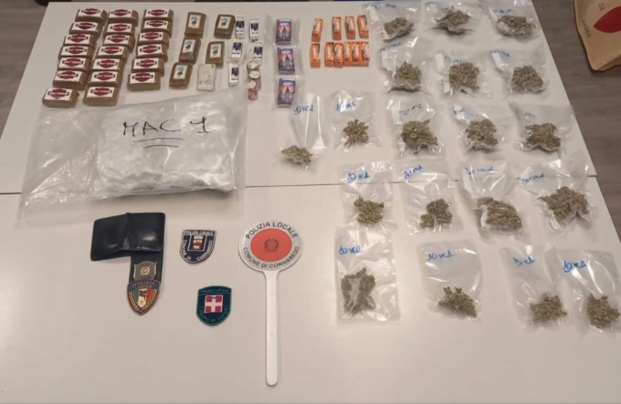 Cinque chili di stupefacente: arrestato dalla Polizia locale a Novara