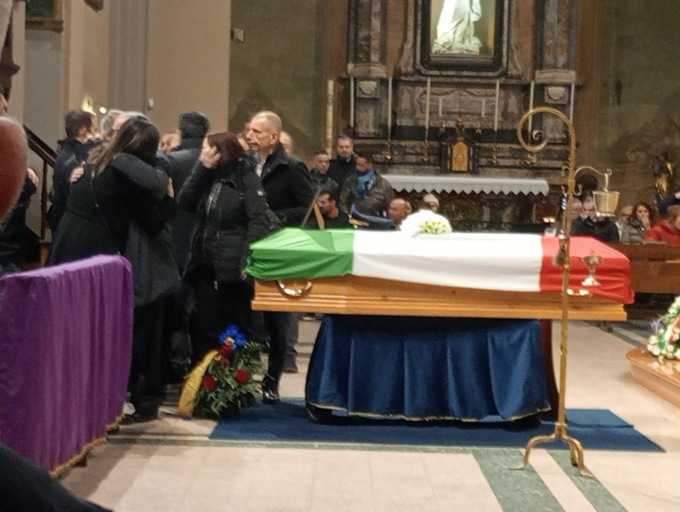 A Garbagnate l’ultimo saluto al superpoliziotto Carmine Gallo