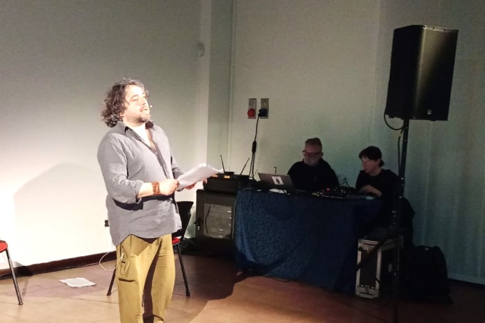 Secondo appuntamento di “Dialoghi in Piazza” con Giulio Cavalli