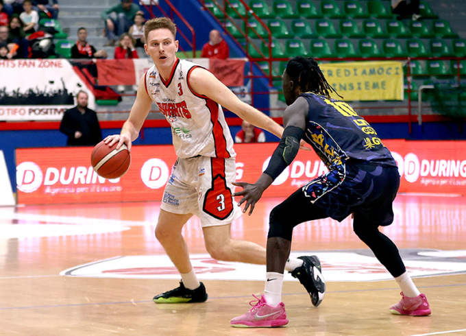 Legnano torna a vincere contro i Bees