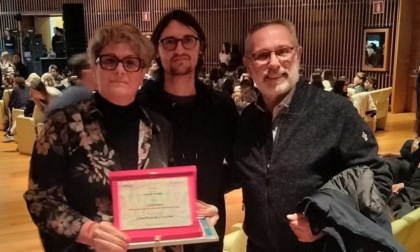 Gli studenti della media Montalcini premiati ad "Amici per la pelle"