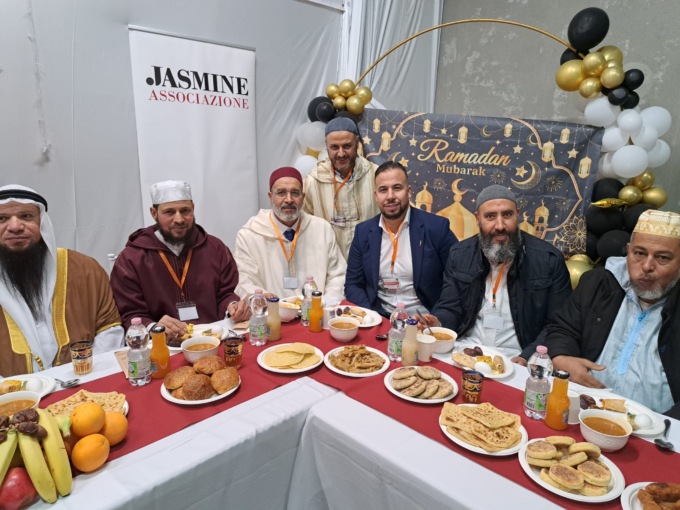 Oltre 500 partecipanti all'Iftar, la tavolata interculturale di fine Ramadan