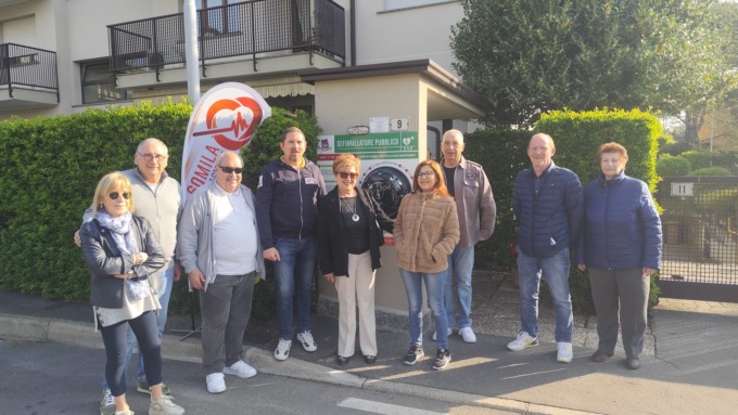Un nuovo defibrillatore a disposizione dei cittadini di Cerro Maggiore