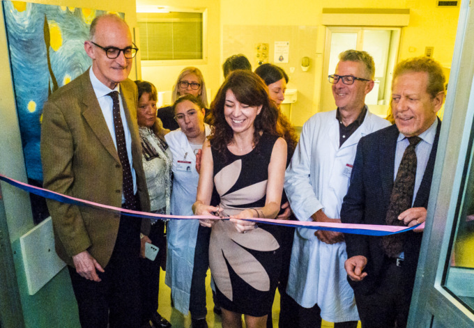 Oncologia, inaugurato all’ospedale Fornaroli il laboratorio di acquerello terapia