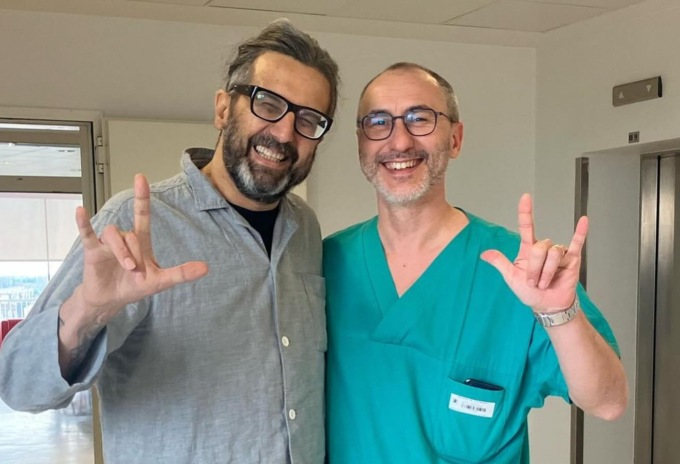 Omar Pedrini dimesso dal Fornaroli dopo un mese, il grazie del cantante ai medici