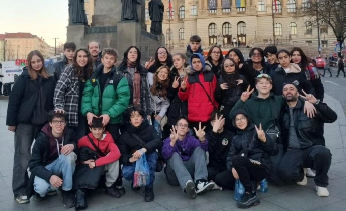 Gemellaggio per gli studenti della Manzoni con i ragazzi della scuola di Praga