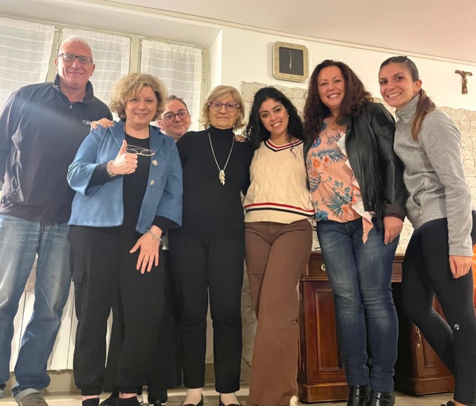 Il progetto “Restiamo in contatto” fa il tagliando: aiutati una ventina di anziani