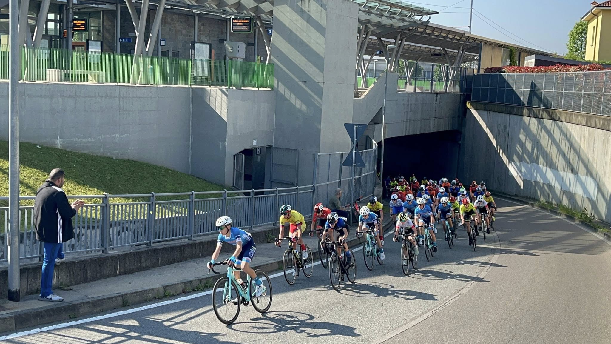 Vanzaghello gara ciclistica 6