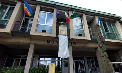Politica cittadina unita sui «Lenzuoli per Gaza»: un sudario anche sul municipio